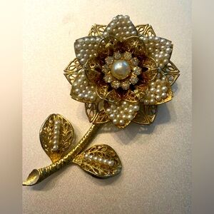 Rare Vintage CORO Goldtone Filagree, Pearl accented Vintage Brooch Flower Pin